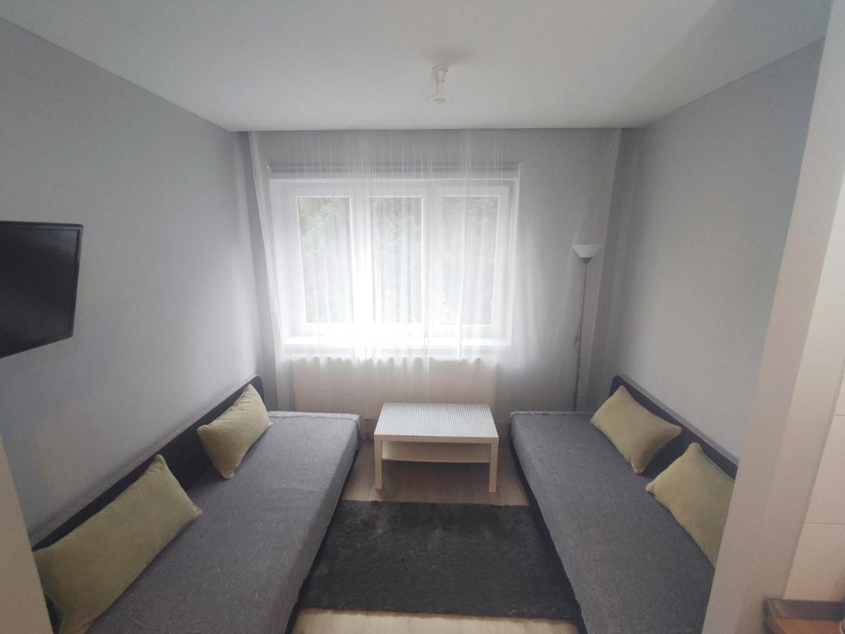 Alisa Apartments Kostomlaty nad Labem Luaran gambar